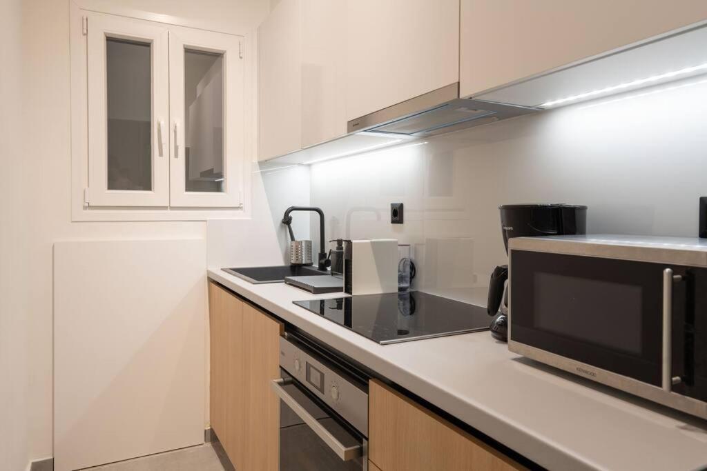 Urban Casa Apartment เอเธนส์ ภายนอก รูปภาพ
